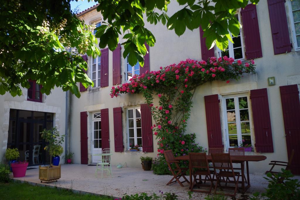 Bed and Breakfast Le Logis De La Poupeliere Vouhé Exteriér fotografie